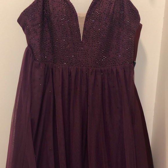 PROM DRESS - Picture 4 of 6